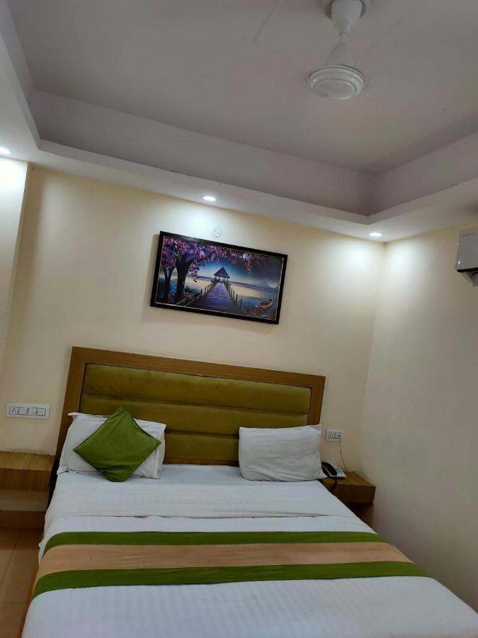 Hotel Kaushik Palace Haridwār Exterior foto